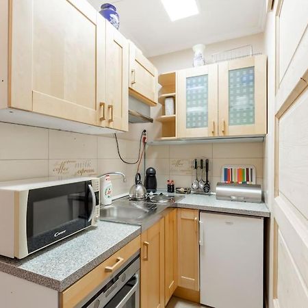 Lovely 1 Bedroom Flat - Gazdagret Будапеща Екстериор снимка