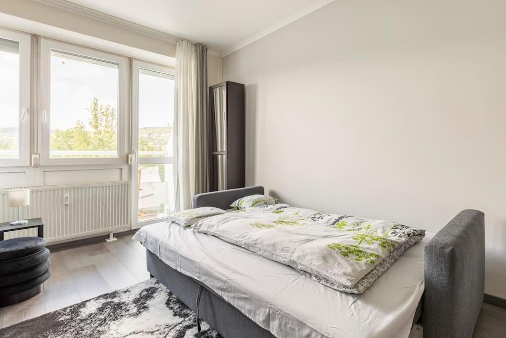 Lovely 1 Bedroom Flat - Gazdagret Будапеща Екстериор снимка