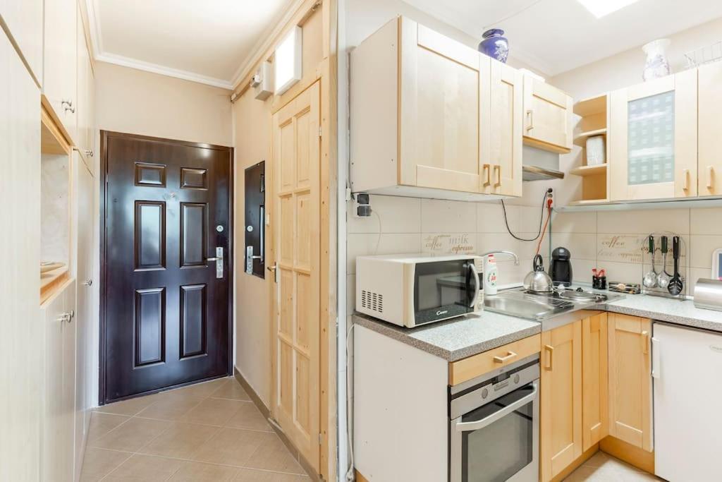 Lovely 1 Bedroom Flat - Gazdagret Будапеща Екстериор снимка